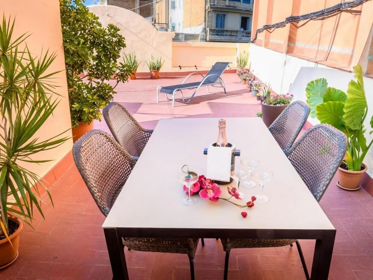 Centrico Atico Con Terraza Privada Apartment Barcelona